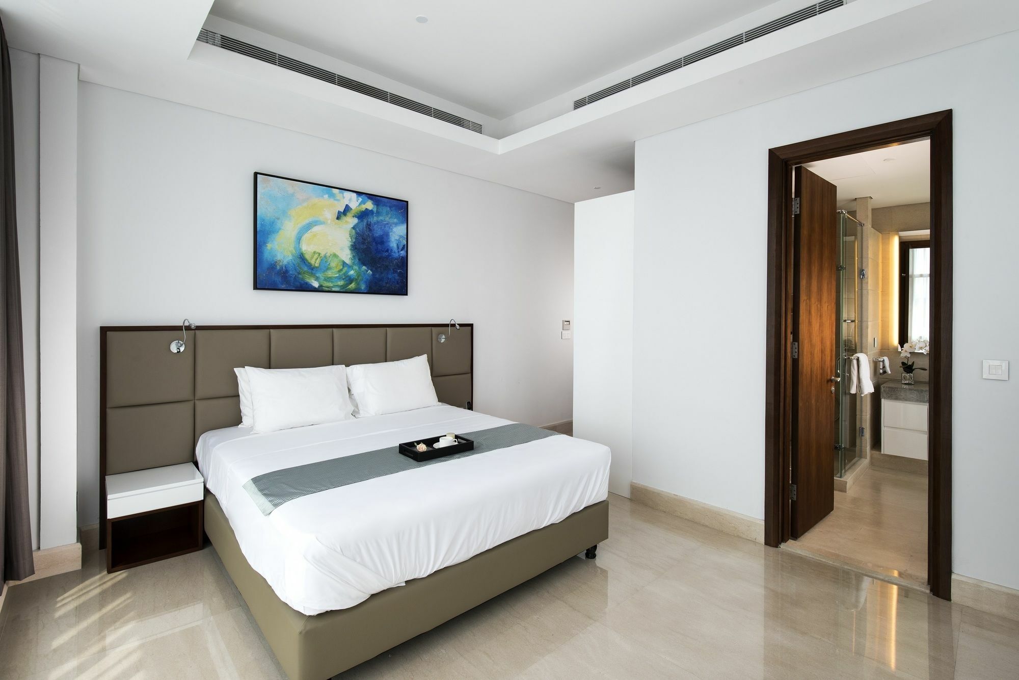 Oakwood La Maison Apartment