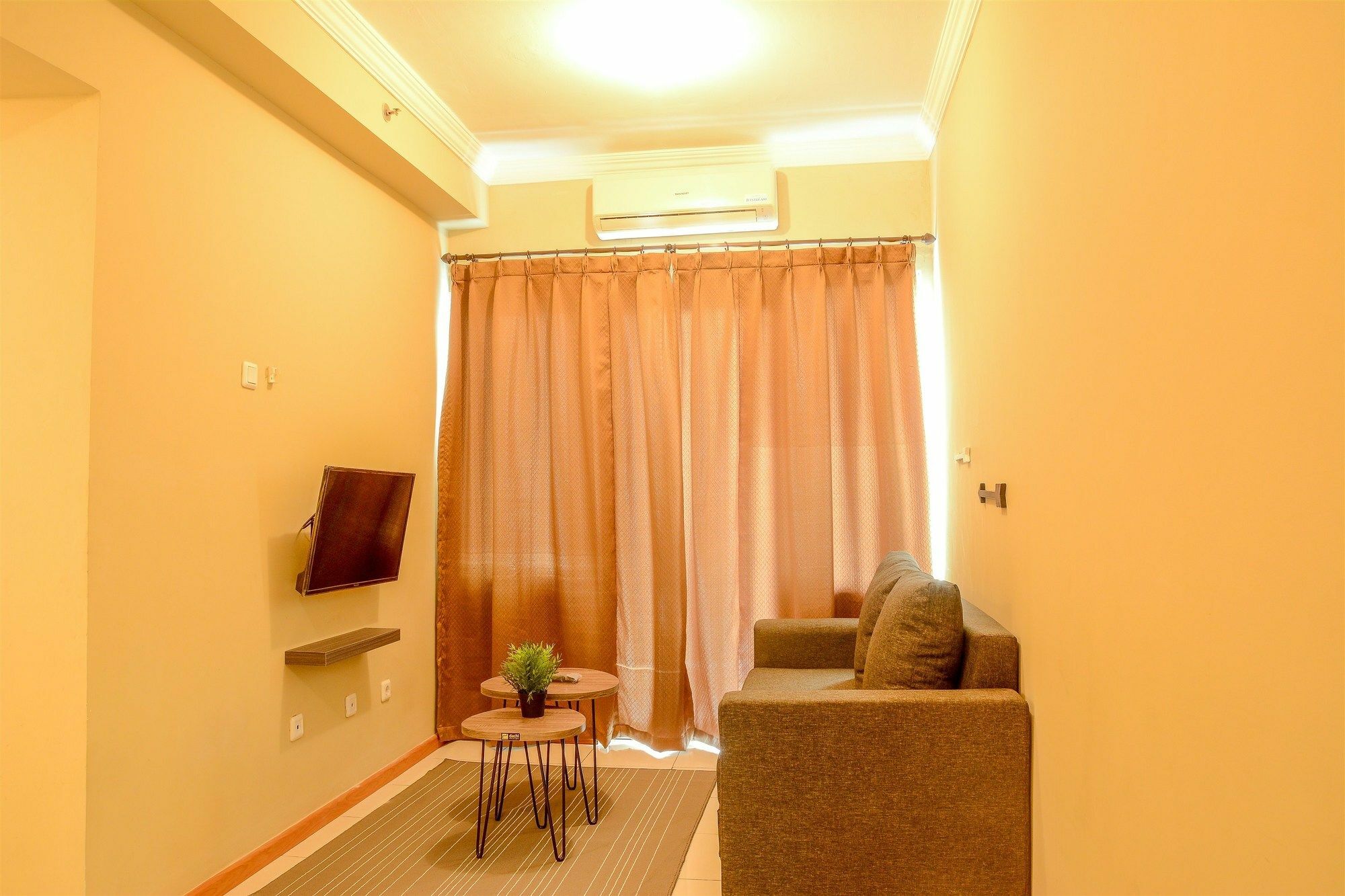 3 Bedrooms Grand Palace By Travelio * Jakarta