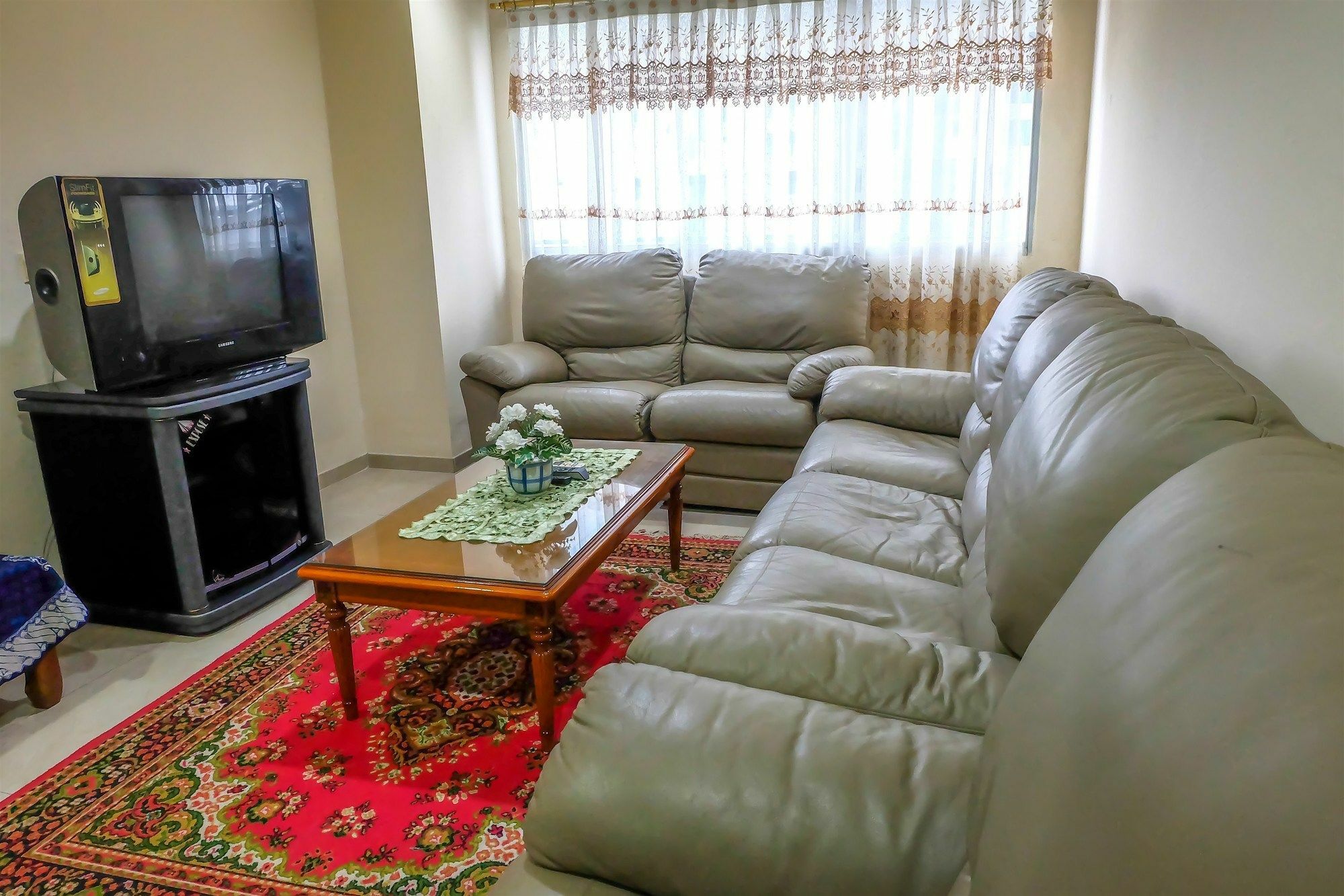 Apartment 3 Bedroom Permata Senayan By Travelio