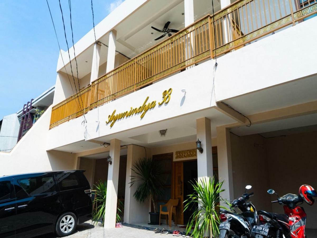 Reddoorz Near Cipinang Indah Mall 2*