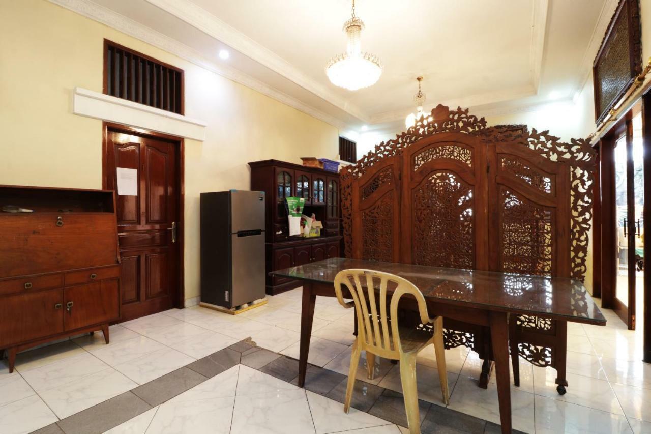 Backpack Syariah Cempaka Putih Barat Hostel *