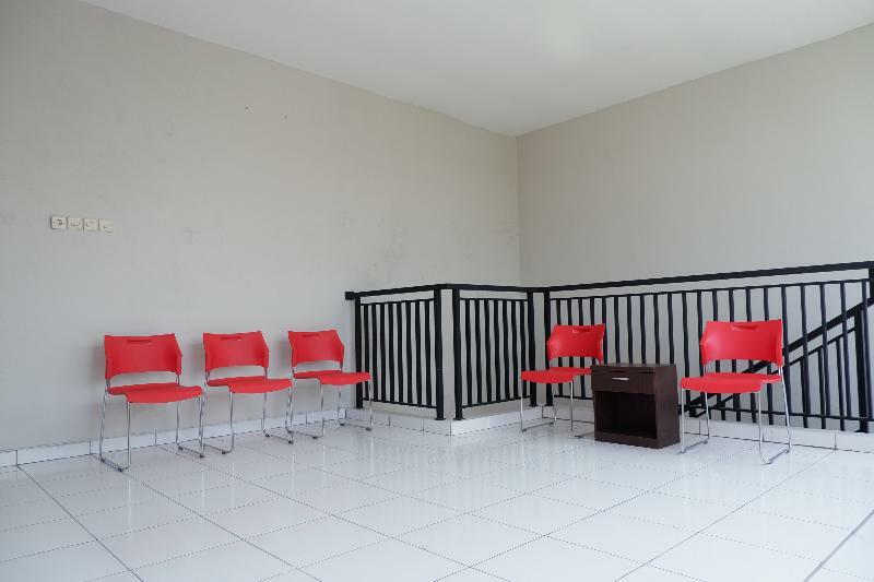 Hotel Oyo 150 Harmoni Jakarta