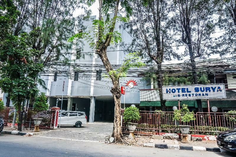 Oyo 108 Surya Hotel 2*