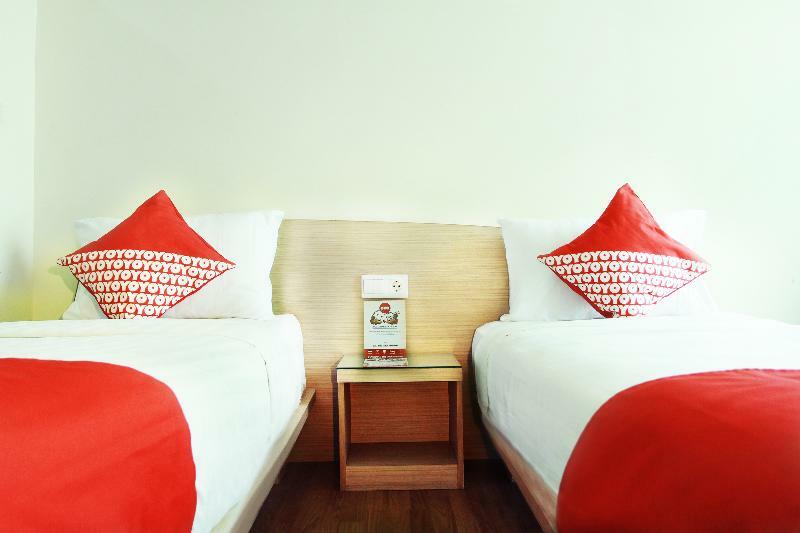 Hotel Business Tomang 3*