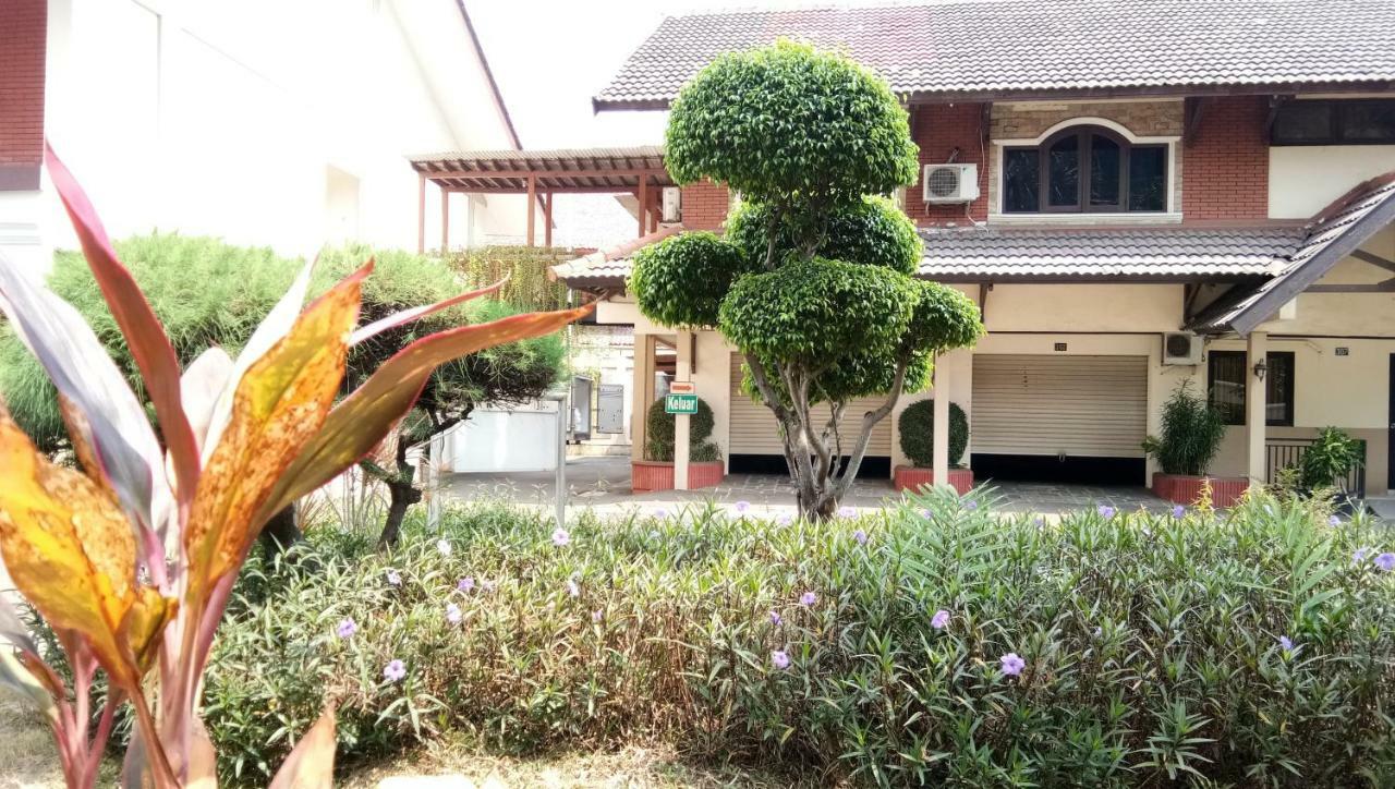 C'one Cempaka Putih Khách sạn