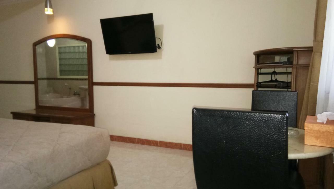 Khách sạn C'one Cempaka Putih 2*