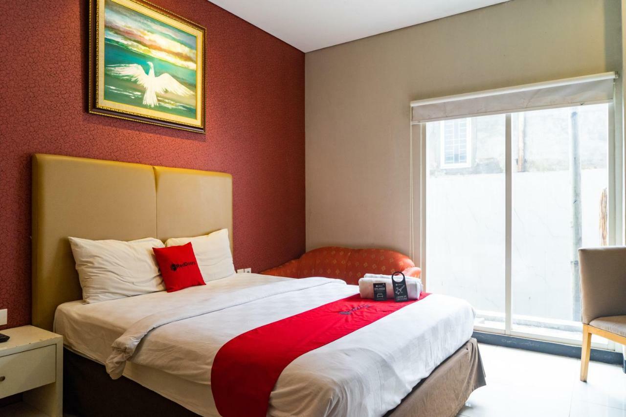 Hotel Reddoorz Near Blok M Square Jakarta