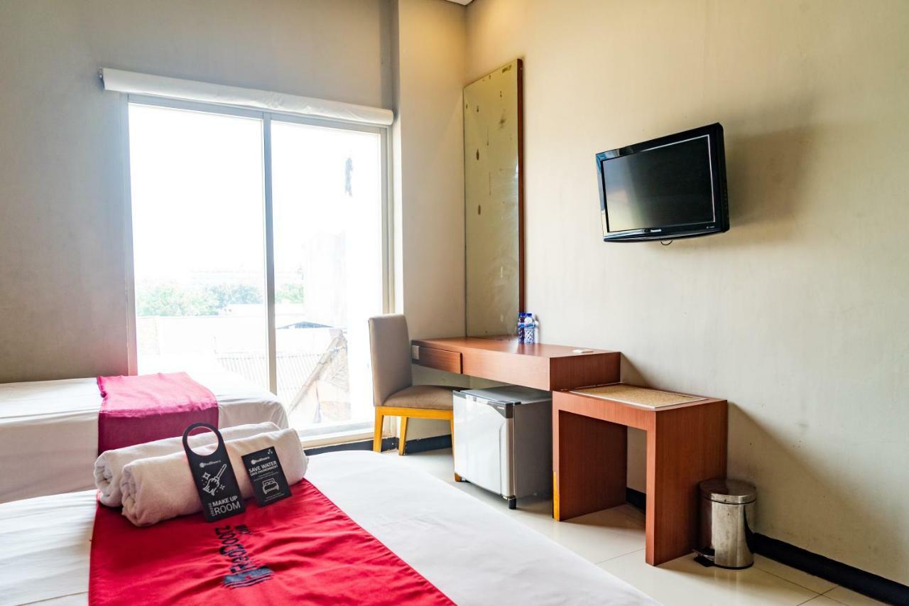 Reddoorz Near Blok M Square Hotel