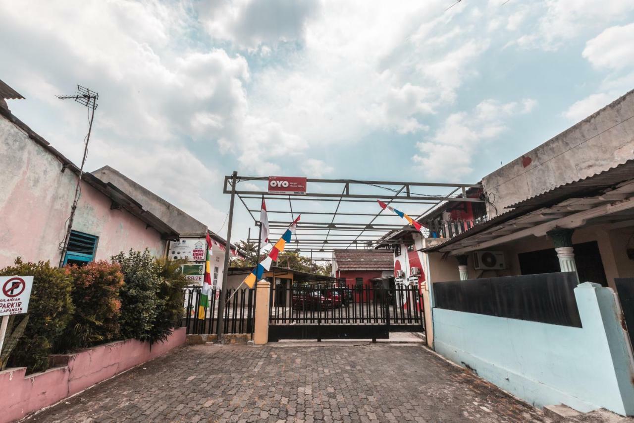Oyo 947 Angel Syariah 2* Jakarta