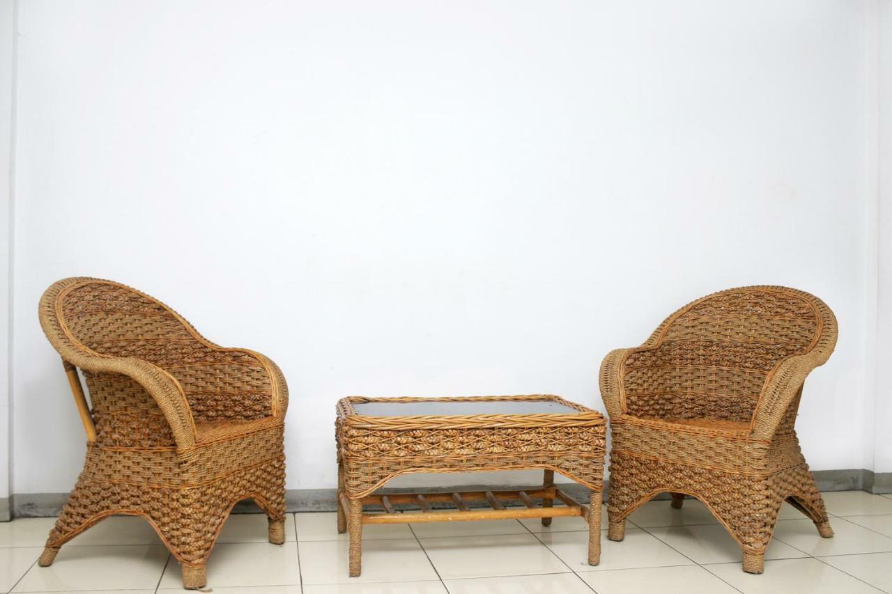 Rumahku Hayam Wuruk Mitra Reddoorz 2*