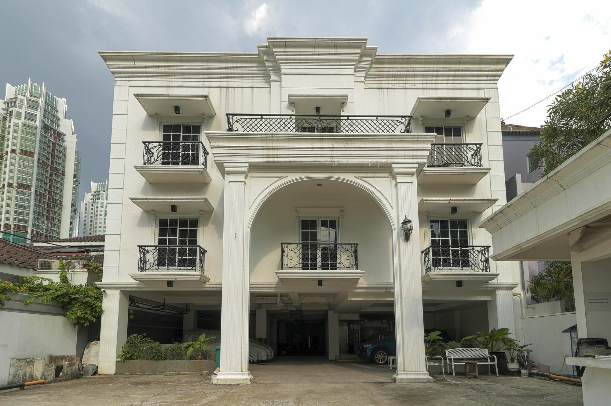 Guest house Reddoorz @ Setiabudi Barat 3*