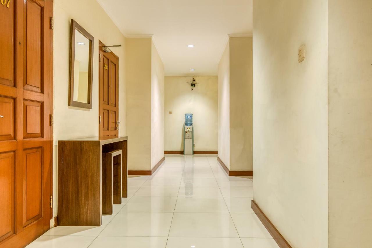 Guest house Reddoorz Near Dharmawangsa Square Jakarta