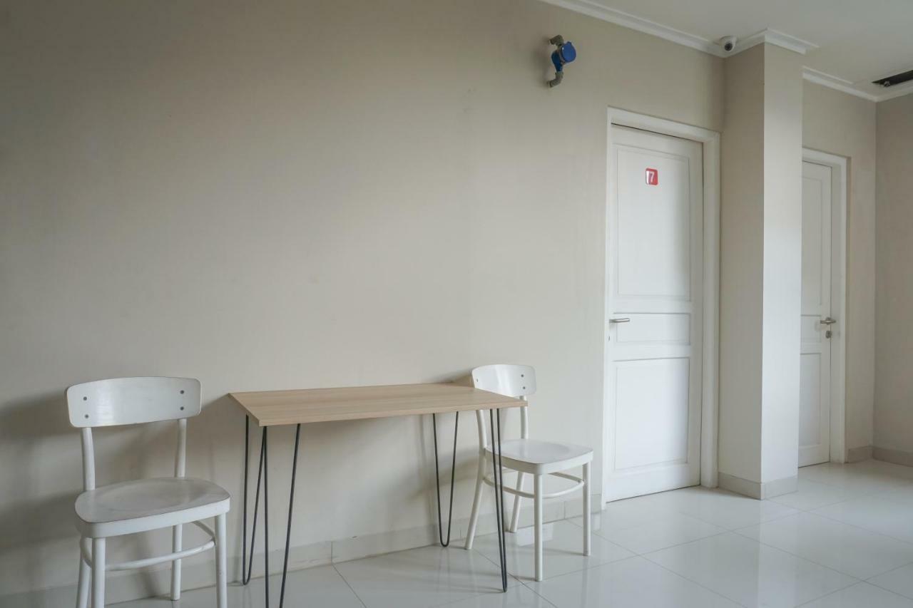 Residences By Reddoorz Near Mt Haryono - Minimum 7 Days 2*