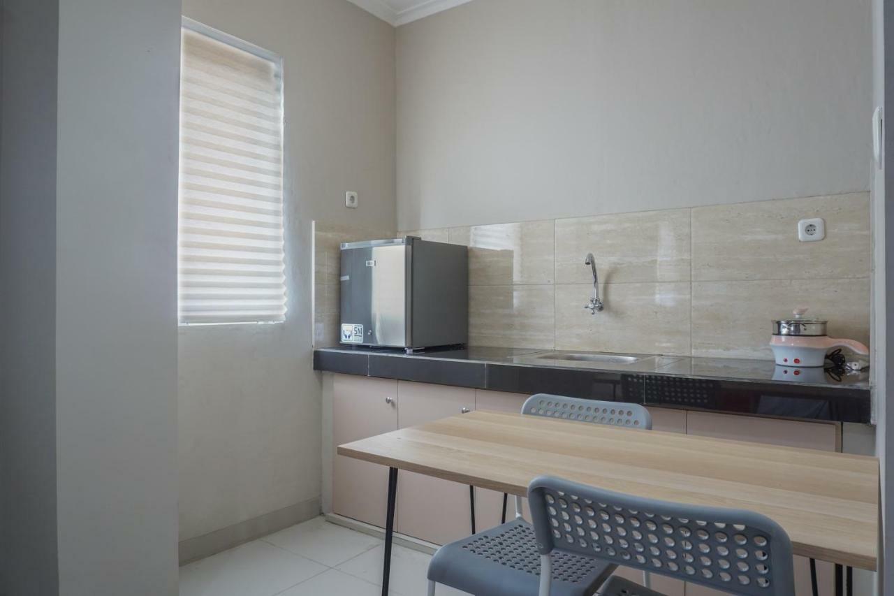 Residences By Reddoorz Near Mt Haryono - Minimum 7 Days Nhà khách Jakarta
