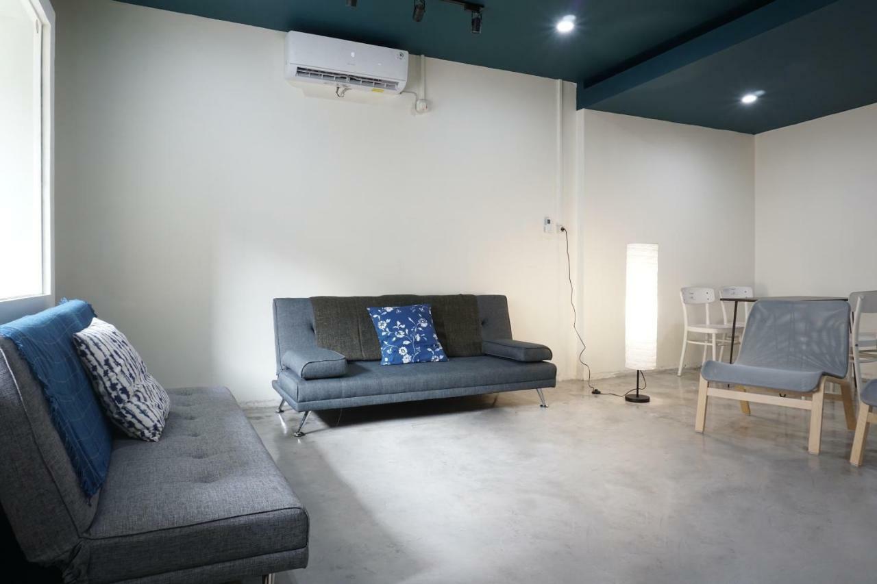 Nhà khách Residences By Reddoorz Near Mt Haryono - Minimum 7 Days