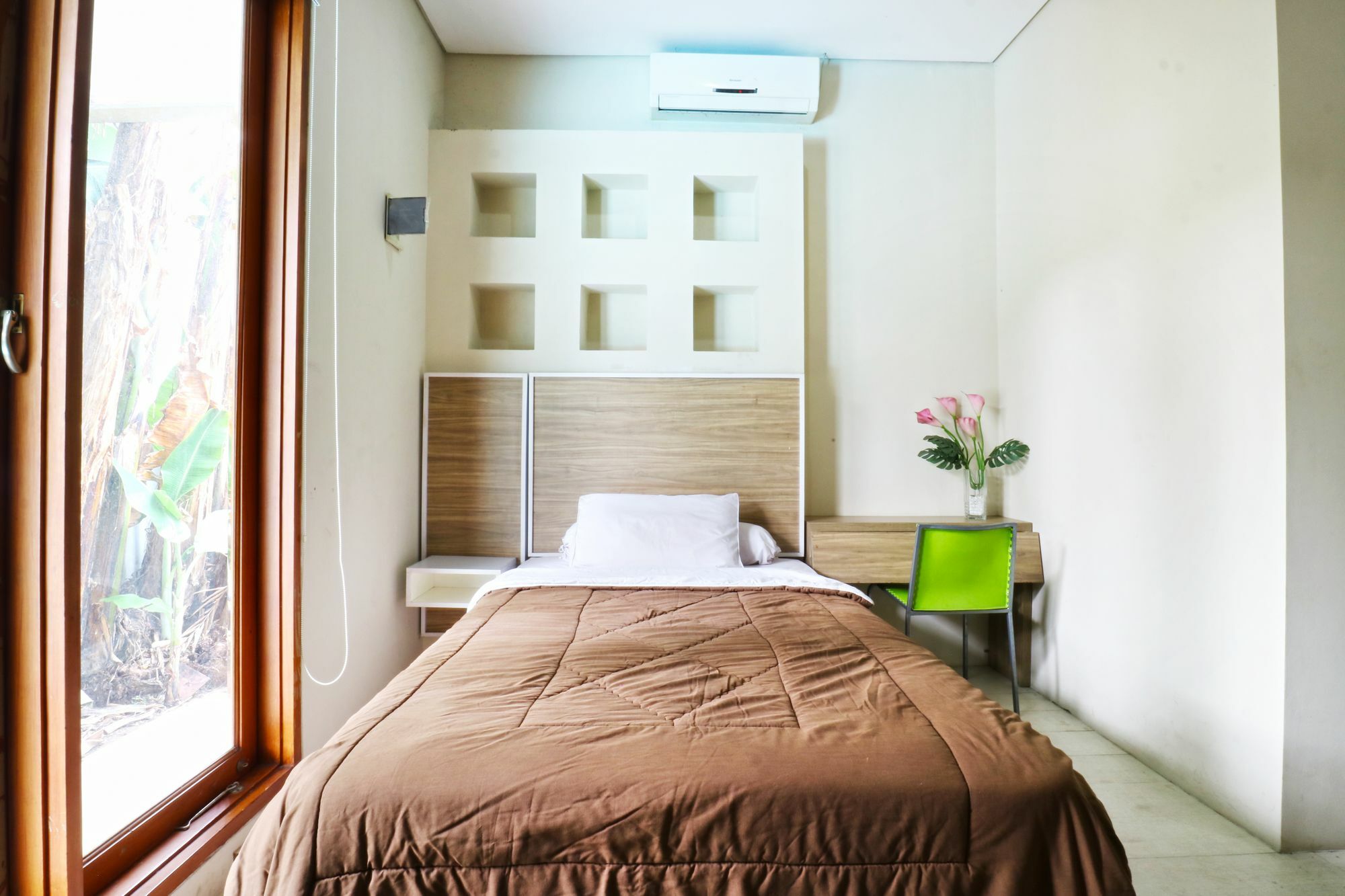 Oyo 968 Tirthankara Hotel 2*