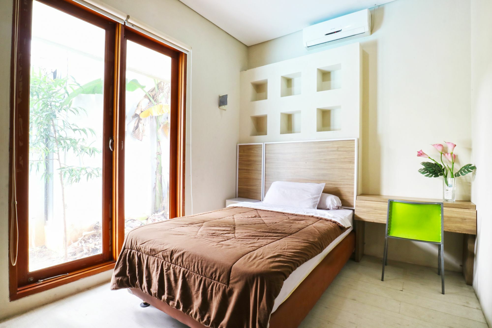 Hotel Oyo 968 Tirthankara 2*