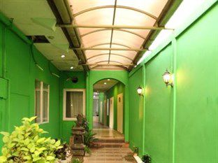 Guest house Maven Buncit 3*