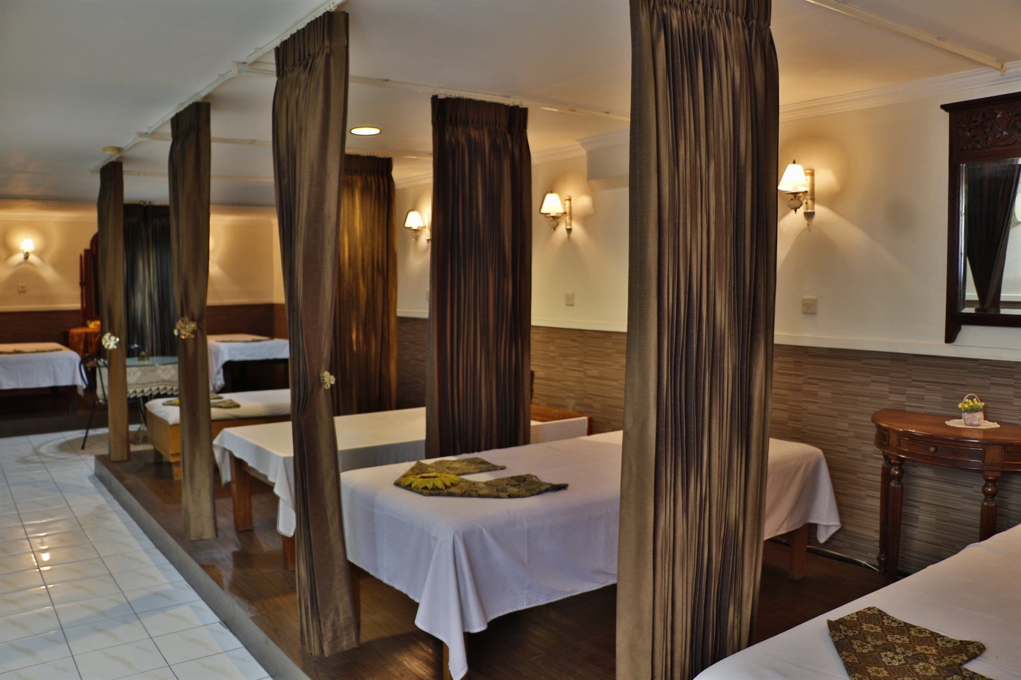 Jayakarta Hotel 4*
