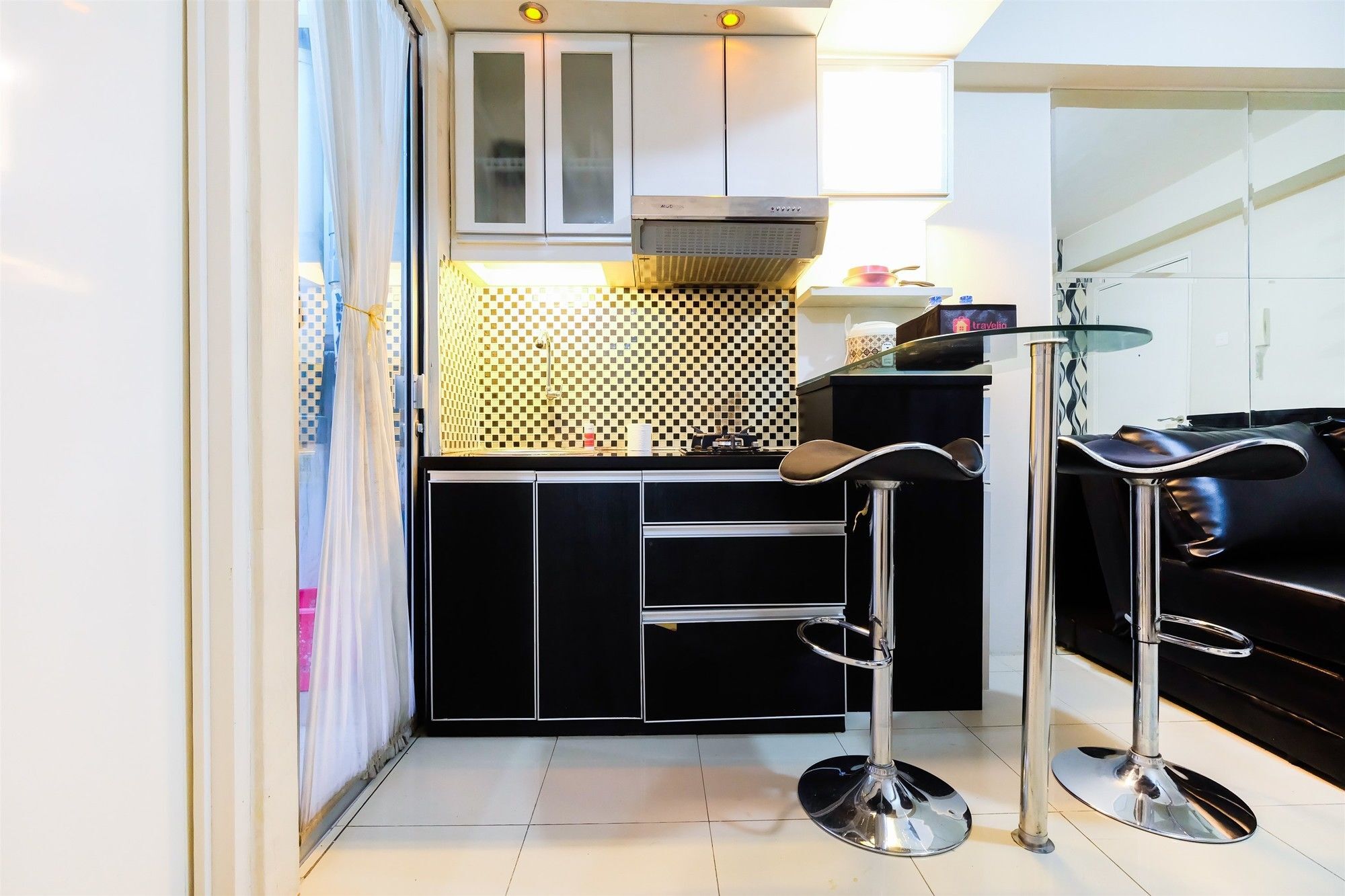 Monochrome Style 2 Bedrooms At Kalibata By Travelio Apartment Jakarta