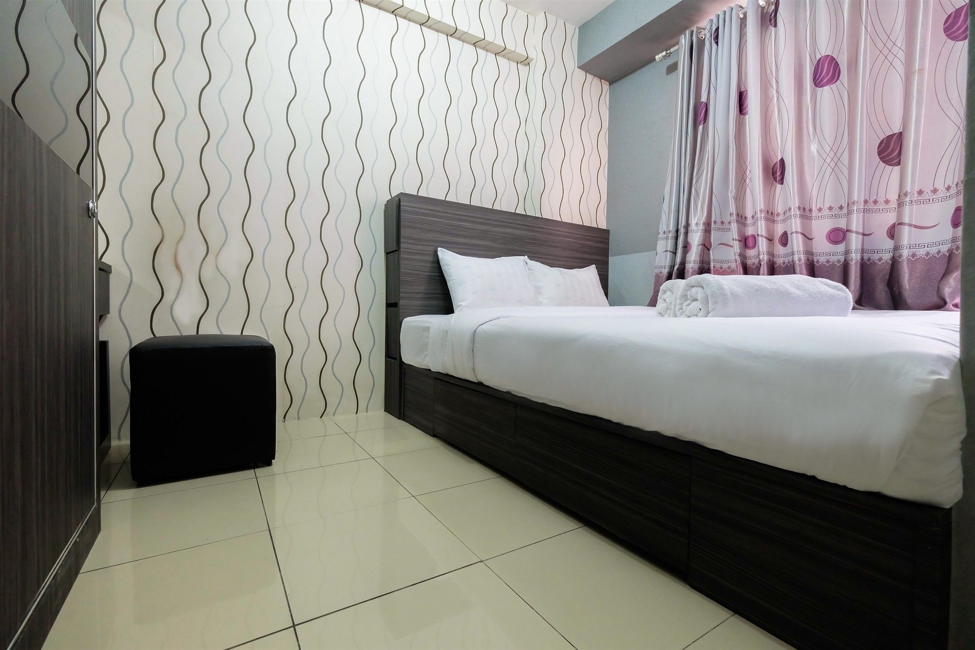 Apartment Monochrome Style 2 Bedrooms At Kalibata By Travelio