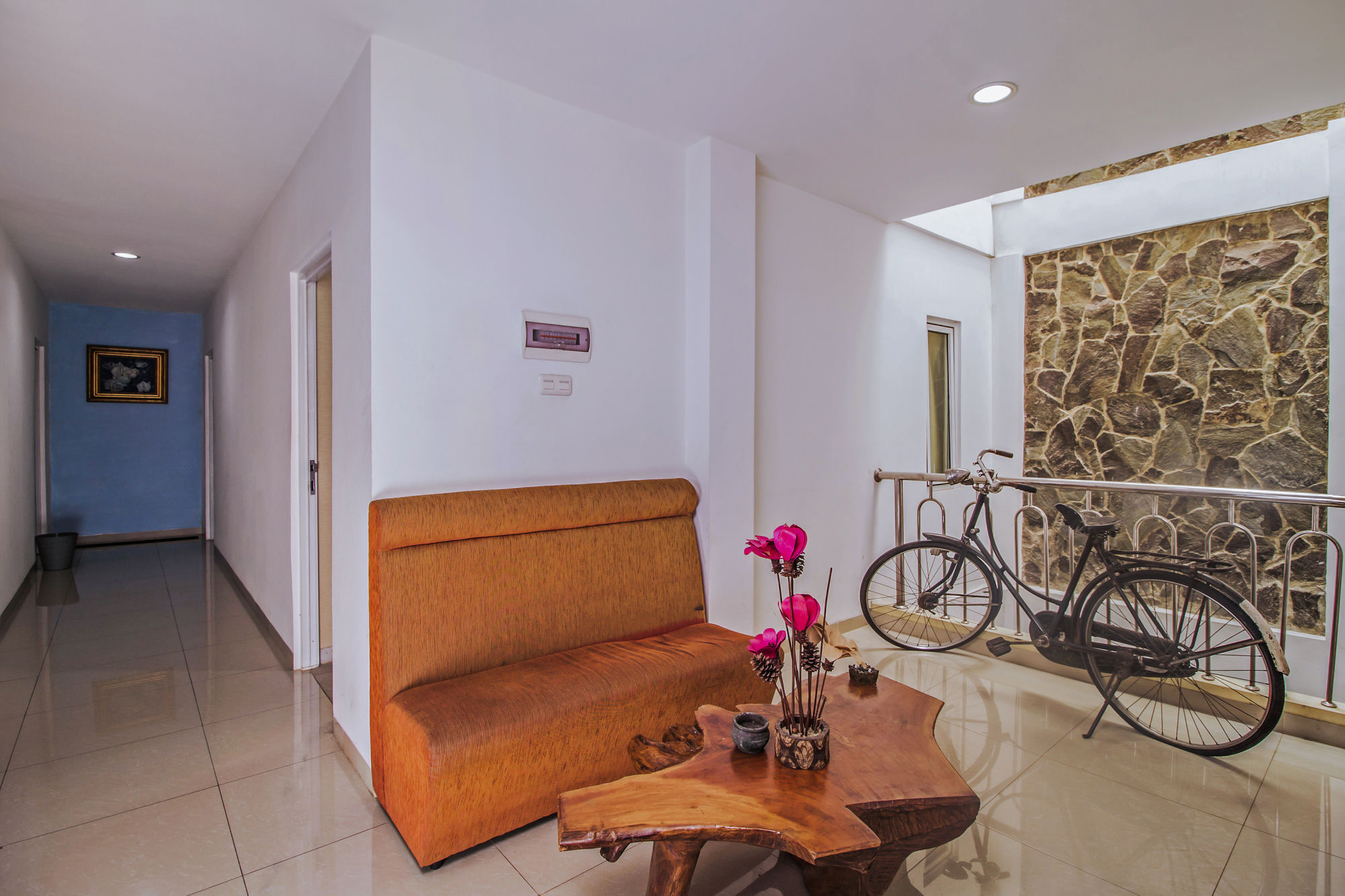 Reddoorz Near Cilandak Town Square Guest house Jakarta