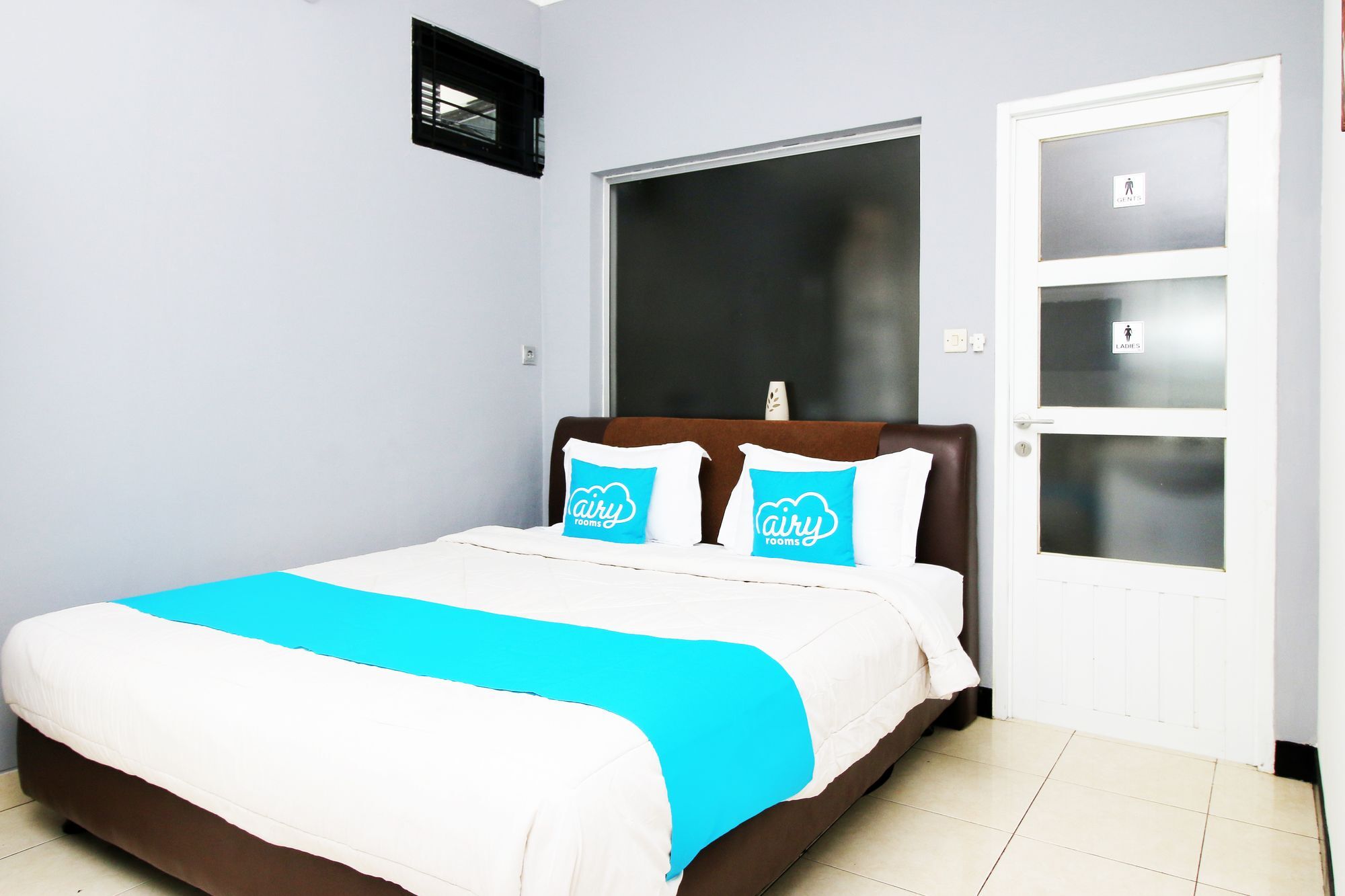 Oyo 90438 Mampang 34