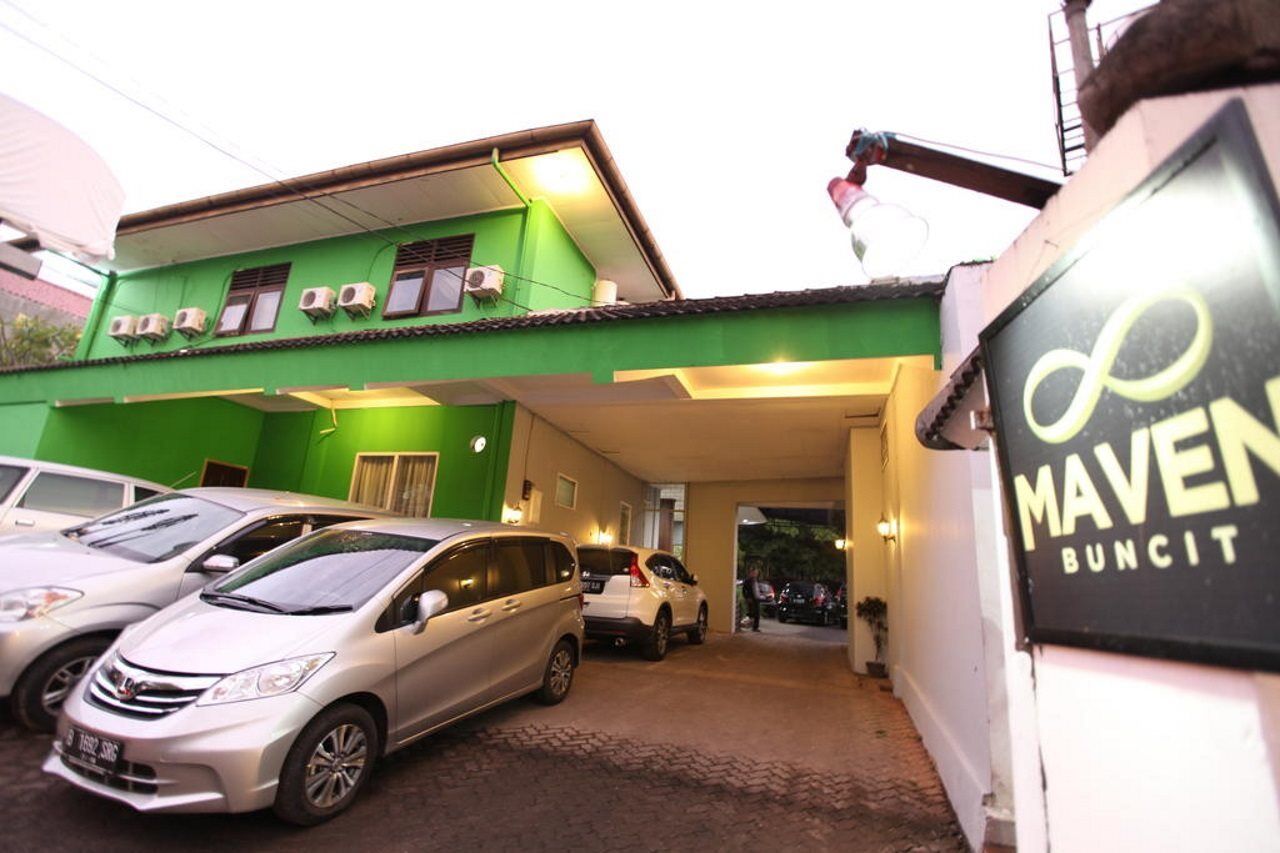 Guest house Maven Buncit