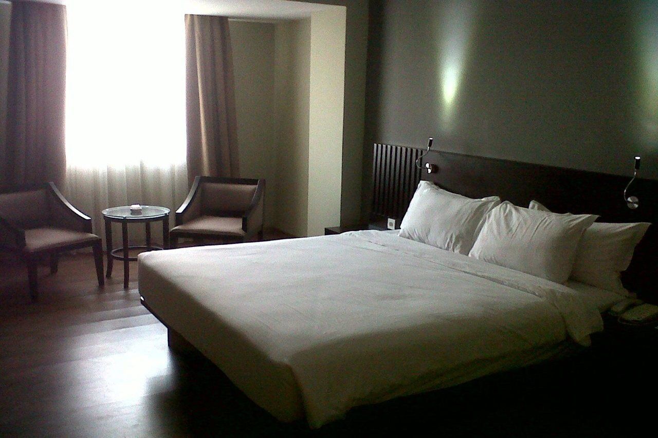 Hotel Oakwood & Taman Mini
