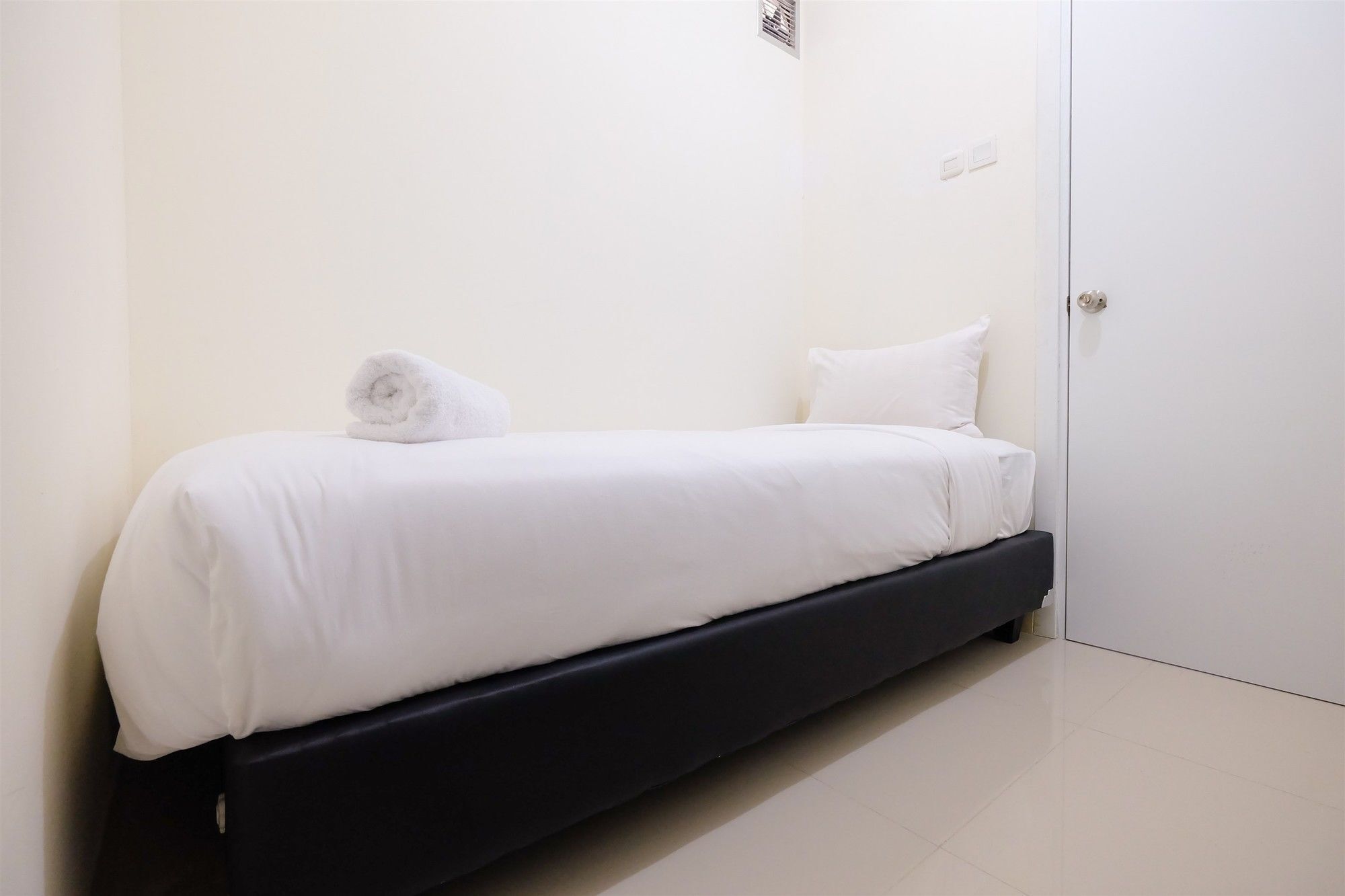 2 Bedrooms At Pramuka By Travelio Apartment Jakarta