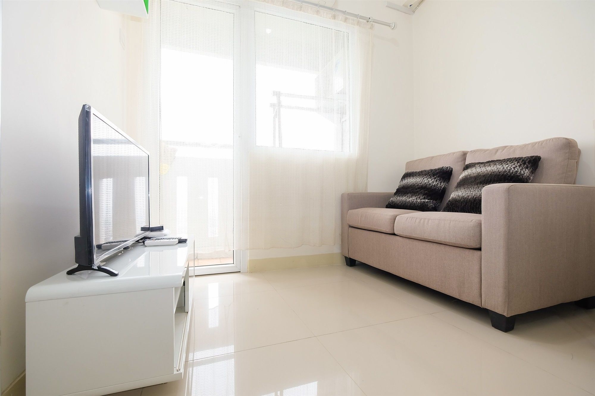 2 Bedrooms At Pramuka By Travelio Apartment