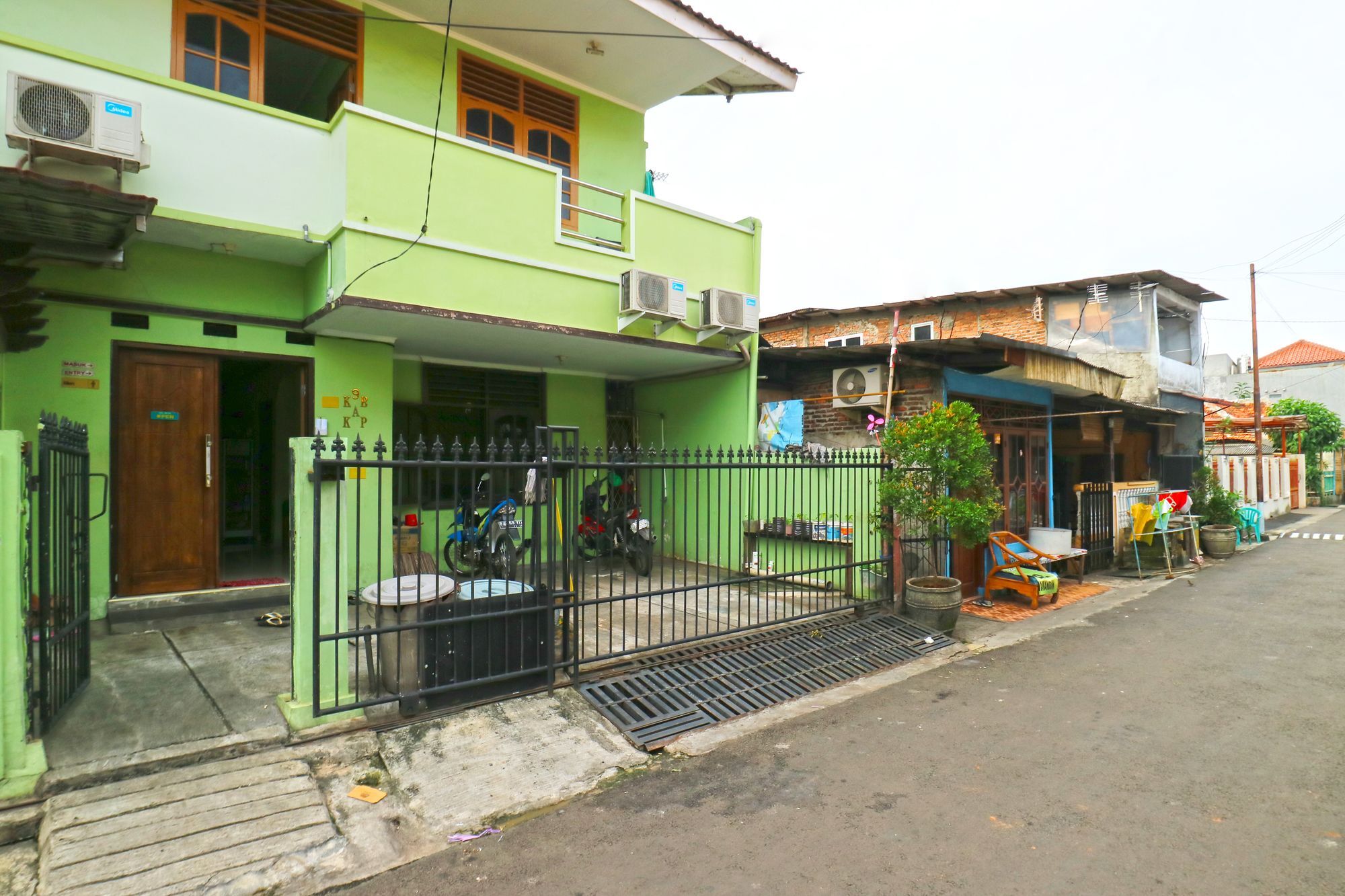 Hotel Kapsul Kayu Jati I - Jakarta