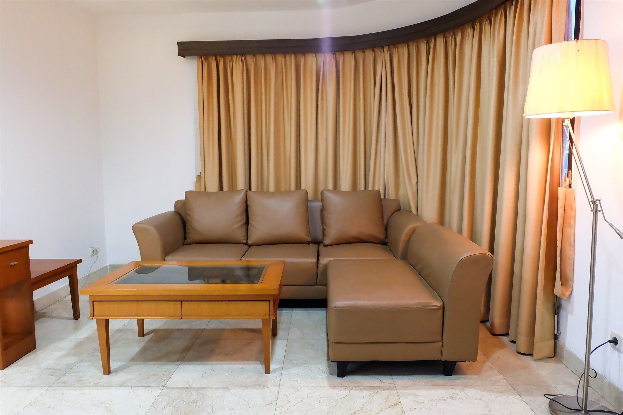 2 Bedroom Park Royale By Travelio Apartment