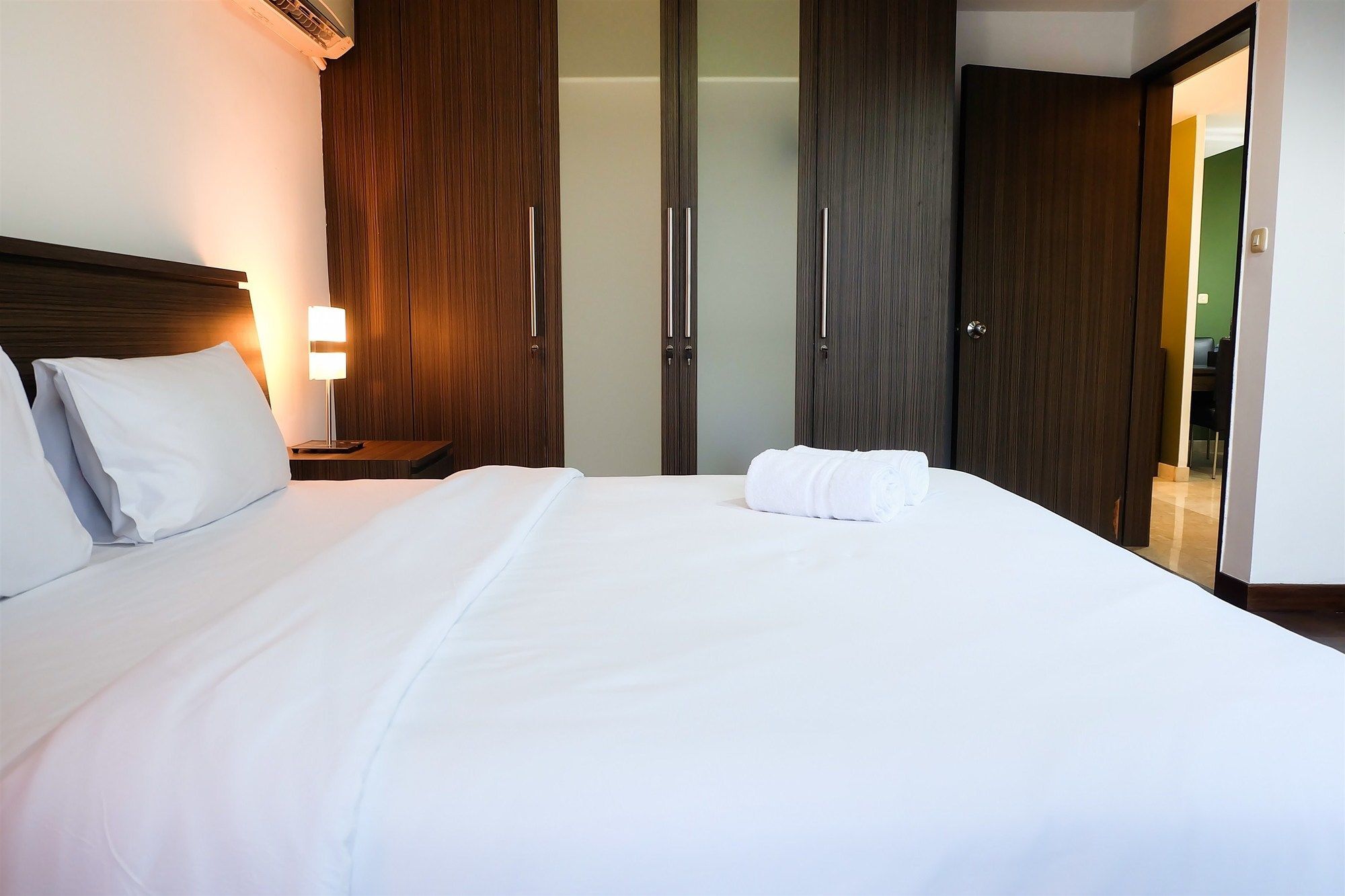 2 Bedroom Park Royale By Travelio