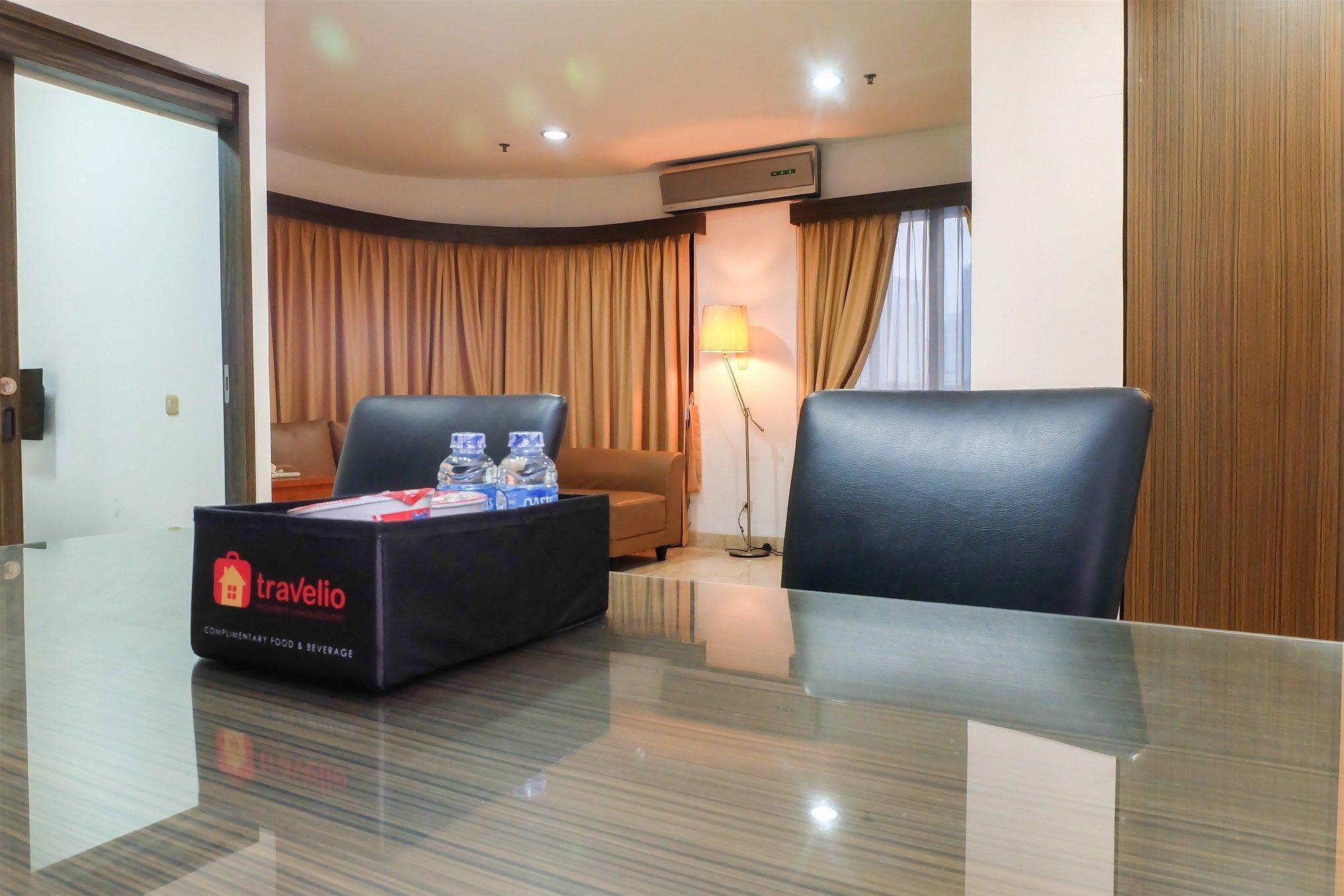 2 Bedroom Park Royale By Travelio Apartment *
