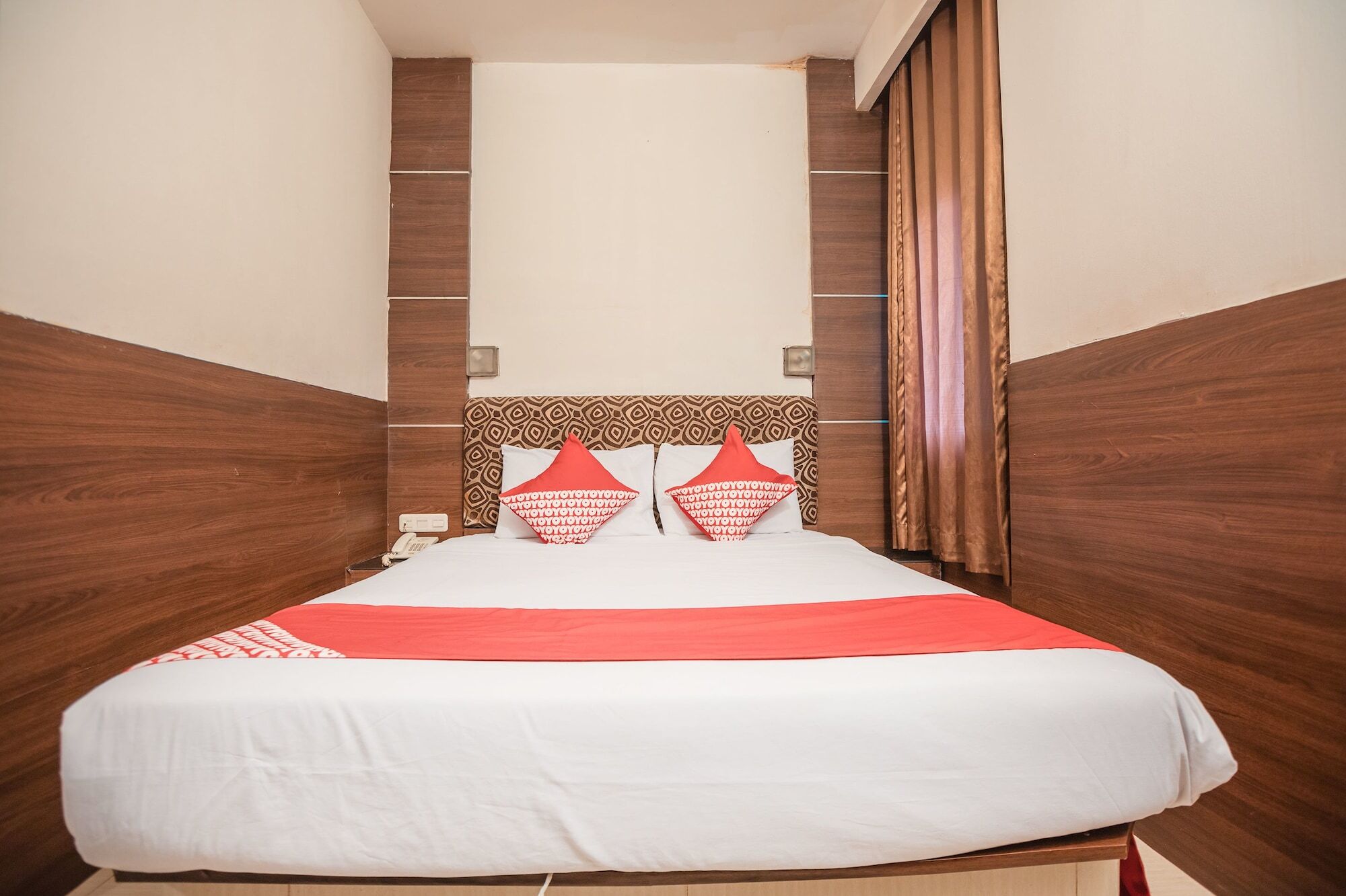 Oyo 467 Penthouse Hotel