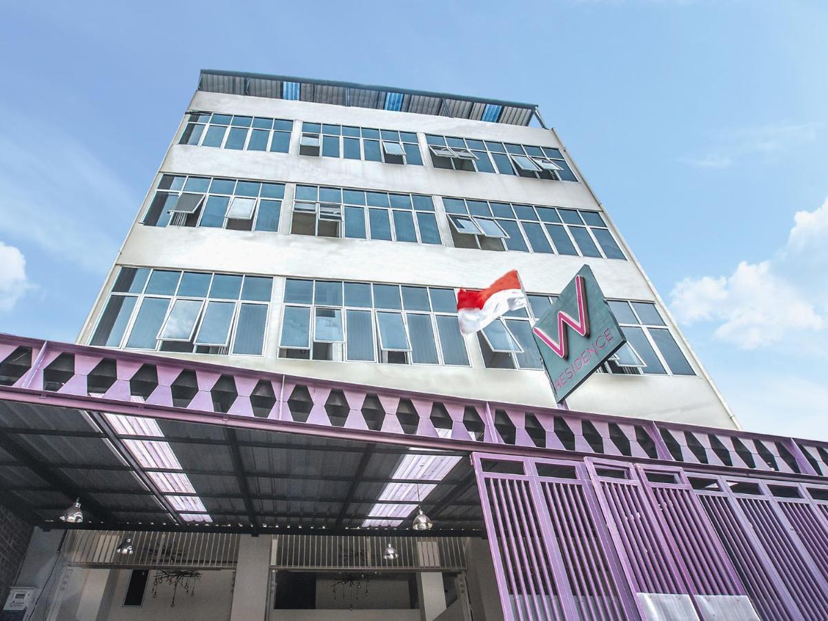 Hotel Oyo 127 W Jakarta