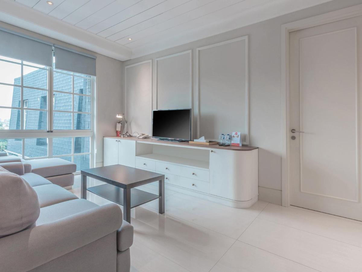 Oyo 349 Havenwood Hotel Jakarta