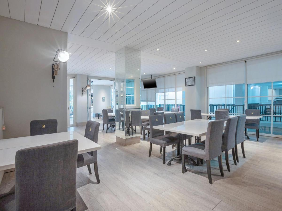 Oyo 349 Havenwood Hotel Jakarta