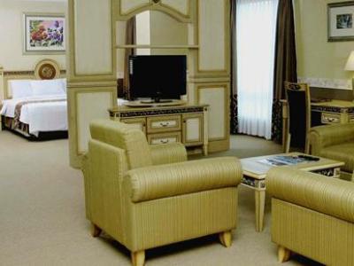 Twin Plaza 4*