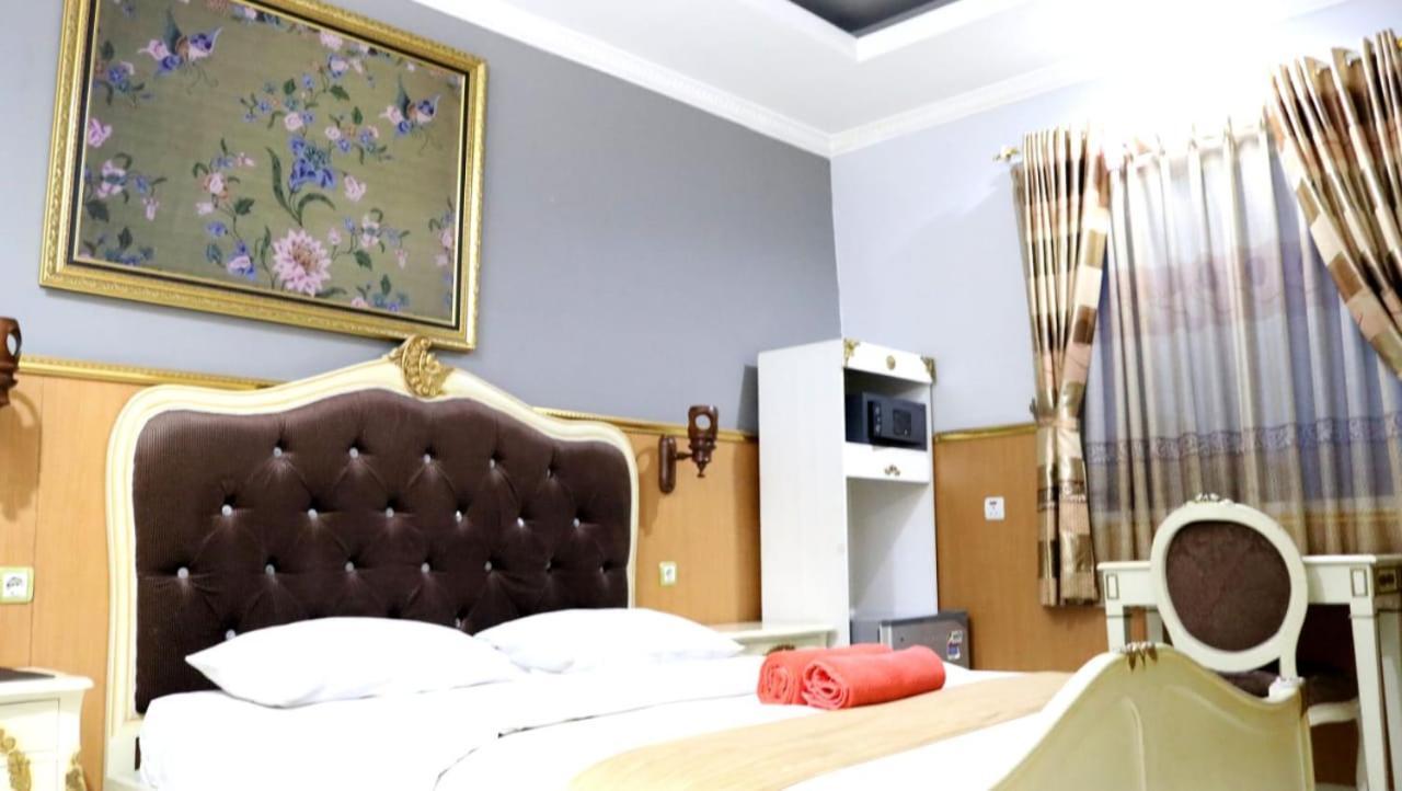 Grand Batik Jakarta