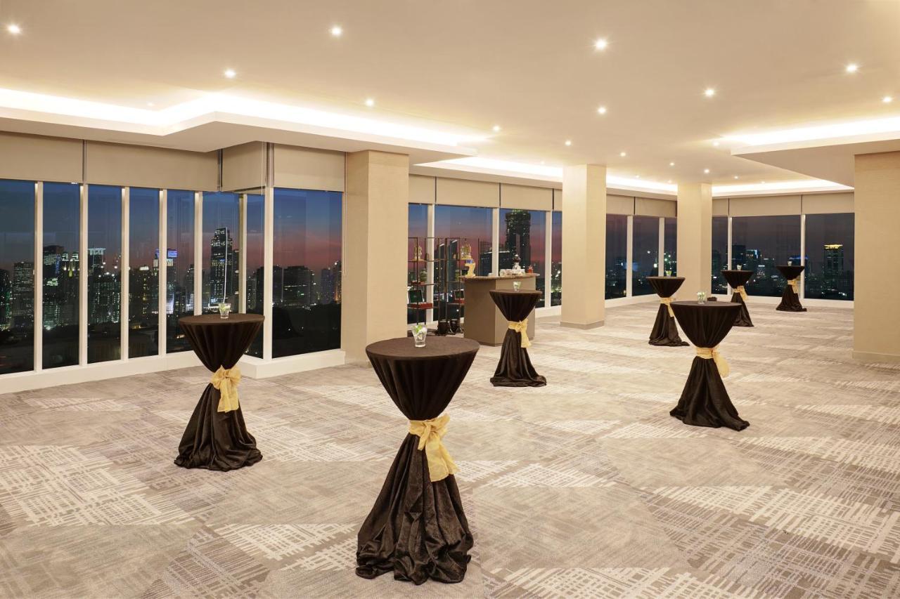 Novotel Cikini 4*