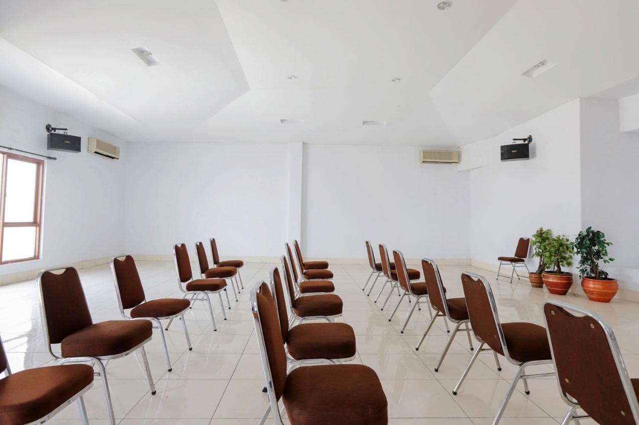 Oyo 919 Kalisma Syariah Hotel 2*