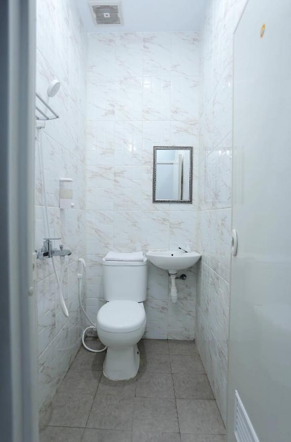 Ratana Cengkareng Syariah Guest house Jakarta
