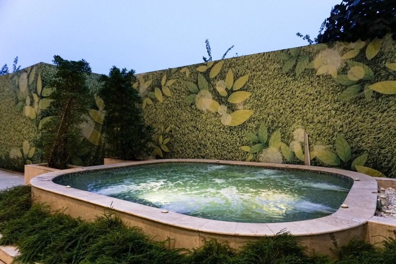 Signature Park Grande By Travelio