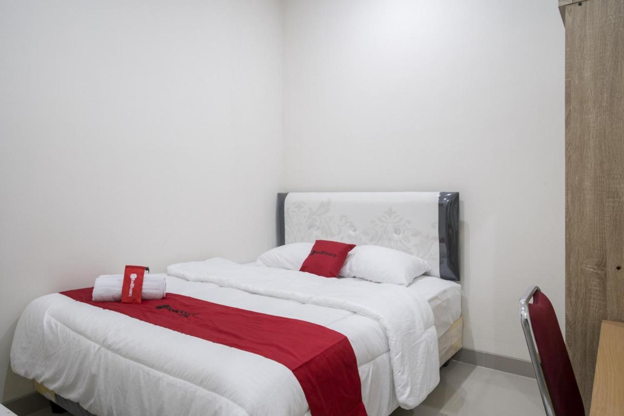 Reddoorz @ Bandengan Guest house
