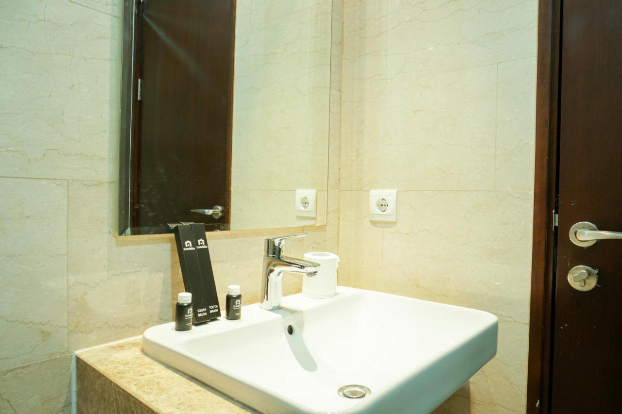 Tranquil And Well Appointed At Menteng Park By Travelio * Jakarta