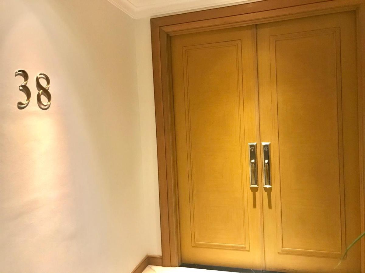 2 Bedroom Exclusive At Kempinski Private Apartment Jakarta