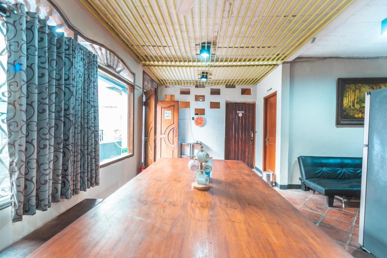 Spot On 2033 Kayumanis Homestay Syariah 2*