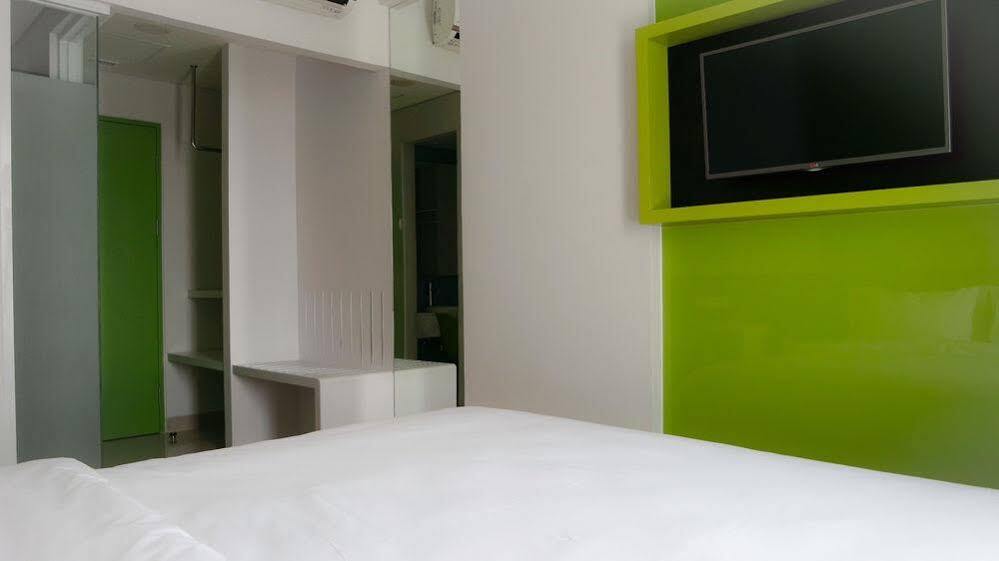 Maxonehotels.com At Pemuda Hotel